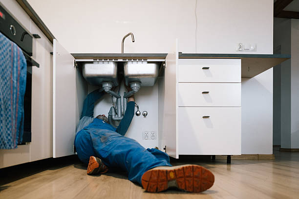 Professional Drain Cleaning technician working in Sanderson, FL